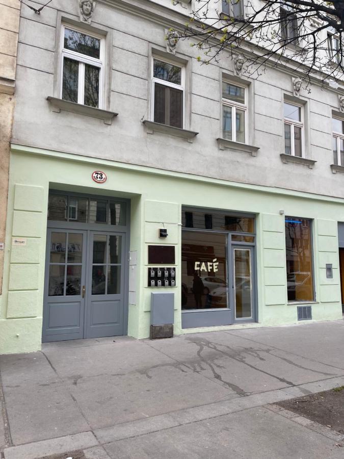 Dachterrasse Fuer 4 Personen Vienna